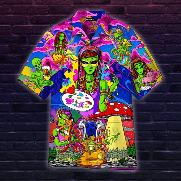 Alien In The World Of Mushrooms Hippie Hawaiian Shirt – Beachwear For Men – Gifts For Young Adults