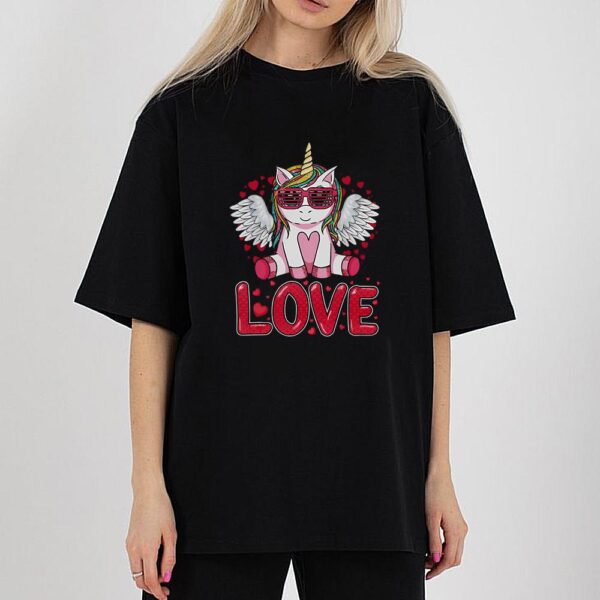 Cute Unicorn Love Heart Valentine’s Day Girls Women T-Shirt