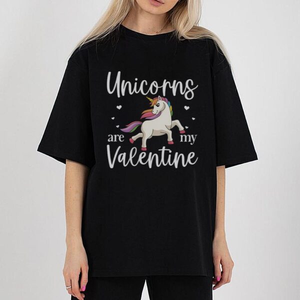 Cute Unicorn Valentines Day Design Heart Cool Unicorn T-Shirt