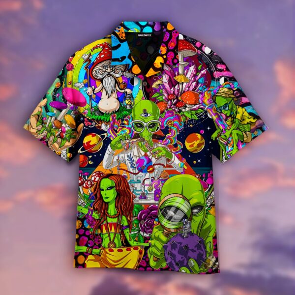 Hippies Science Aliens Hippie Hawaiian Shirt – Beachwear For Men – Gifts For Young Adults