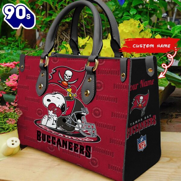 NFL Tampa Bay Buccaneers Snoopy Women Leather Bag