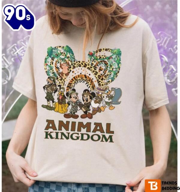 Original Mickey And Friends Animal Kingdom Disneyland Vintage T-Shirt