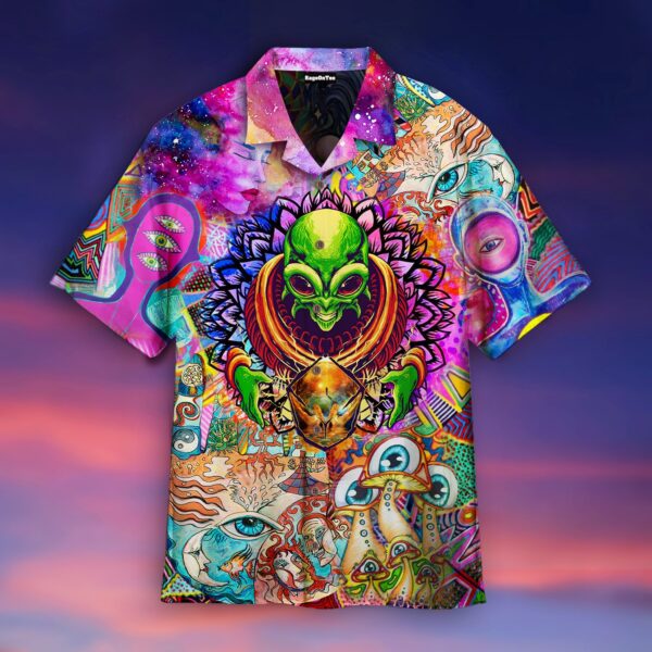 Psychic Things Are Wild Free Hippies Hippie Hawaiian Shirt – Beachwear For Men – Gifts For Young Adults