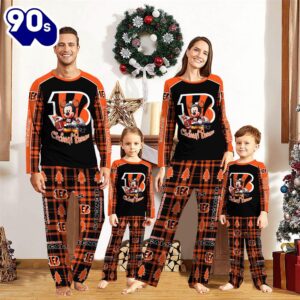 Cincinnati Bengals Pajamas Personalized Your Name NFL And Mickey Mouse Pajamas  Gift Christmas