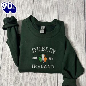 Dublin Ireland Embroidered Sweatshirt Vintage…