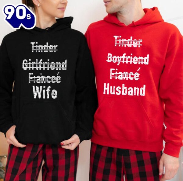 Matching Couple Hoodies Online Dating Couple