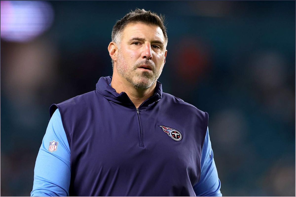 Mike Vrabel's Future with the Tennessee Titans: Uncertainty Looms - -549545920