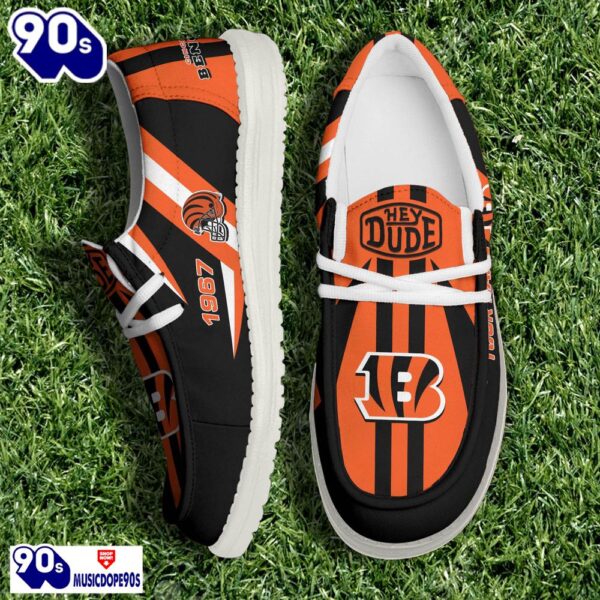 Personalized Cincinnati Bengals NFL Team White Canvas Loafer Shoes