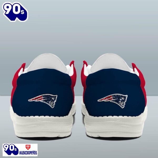 Personalized New England Patriots NFL 32 Teams HeyDude Canvas Loafer Shoes