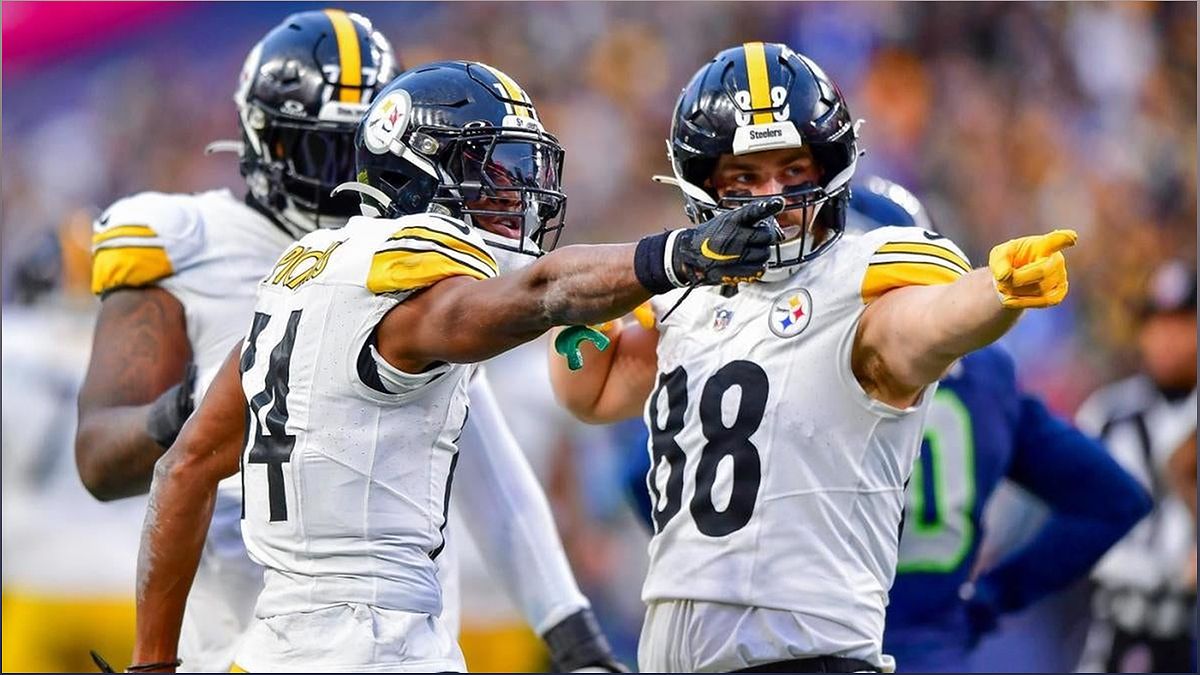 Pittsburgh Steelers' Playoff Hopes Hang in the Balance - -159932680