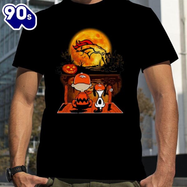 Snoopy And Charlie Brown Denver Broncos Sitting Under Moon Halloween T-Shirts