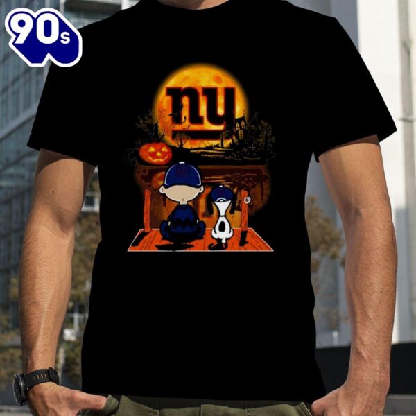 Snoopy And Charlie Brown New York Giants Sitting Under Moon Halloween T-Shirts