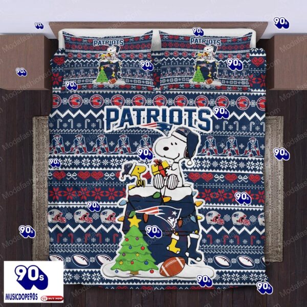 Snoopy Dog NFL New England Patriots Christmas Bedding Sets