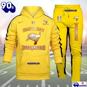 Tampa Bay Buccaneers NFL 32 Teams Personlized Golden Logo Hoodie Set